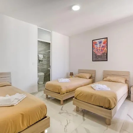 Cosy 2br With Stunning Sea Views In St Pauls By 360 Estates Apartmán *