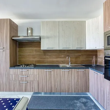 Apartmán Cosy 2br With Stunning Sea Views In St Pauls By 360 Estates